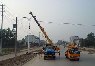 Očigledne prednosti solarne ulične svjetiljke 淄博风向标信息科技有限公司 淄博风向标信息科技有限公司 -2 ...